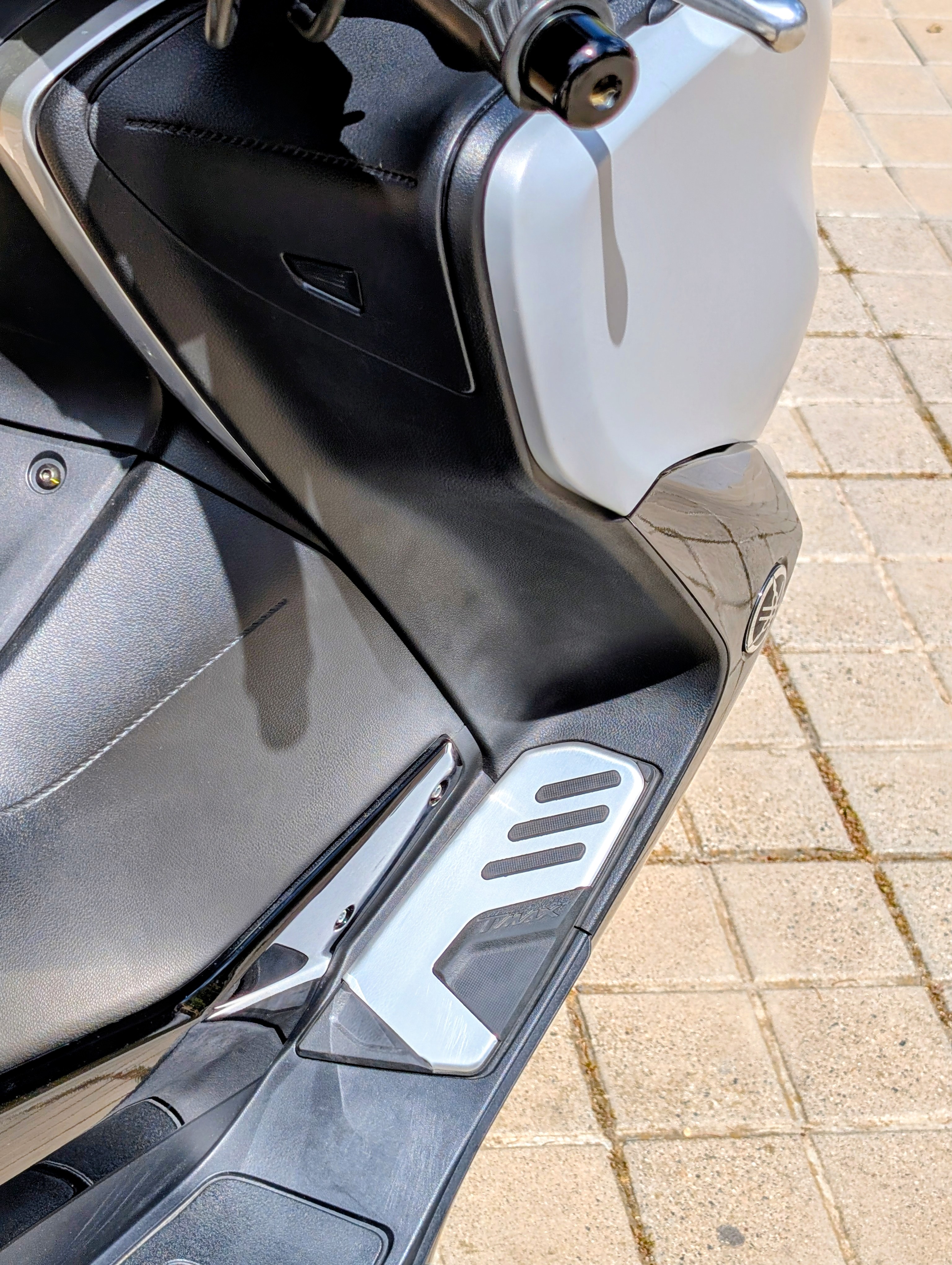 Estriberas TMAX DX